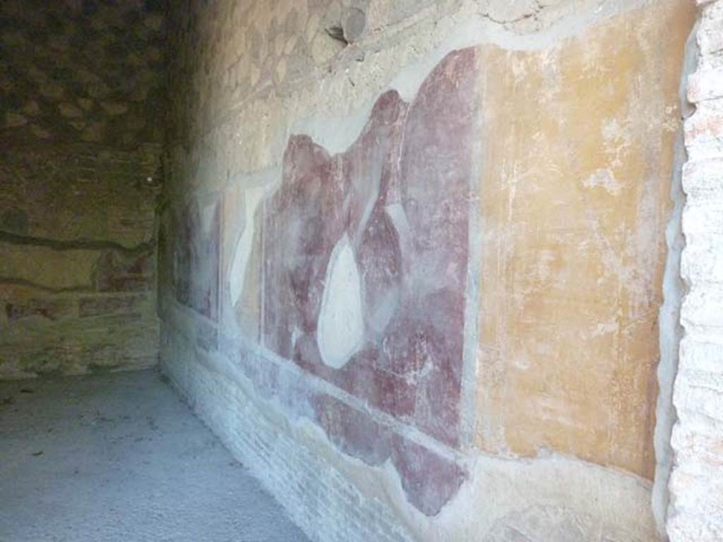 Stabiae, Villa Arianna, September 2015. Room F, looking south along west wall.

