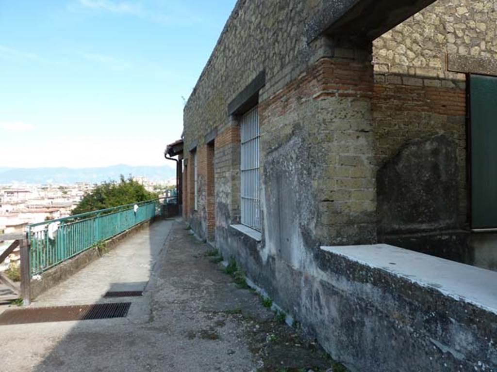 Stabiae, Villa Arianna, September 2015. Looking east along upper terrace from window of room 13, another garden overlooked by room A.