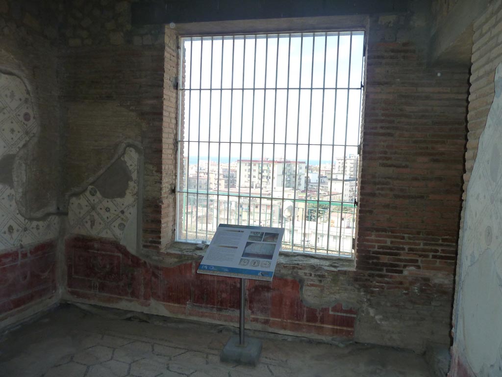 Stabiae, Villa Arianna, September 2015. Room 9, north wall.