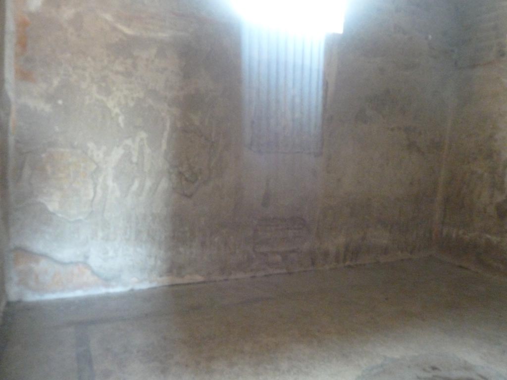 Stabiae, Villa Arianna, September 2015. Room 10, south wall. 