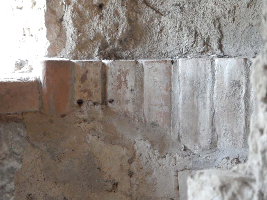 Stabiae, Villa Arianna, April 2005. Room 6, the caldarium on north side of tepidarium. 
Caldarium 6, the room was paved with flakes of marble, and conserved in the walls were the ducts for the passage of hot air necessary for heating the room.   Photo courtesy of Michael Binns

