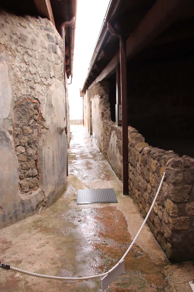 Stabiae, Villa Arianna, October 2020. 
Corridor 26, looking north from near room 27, on right. Photo courtesy of Klaus Heese.
