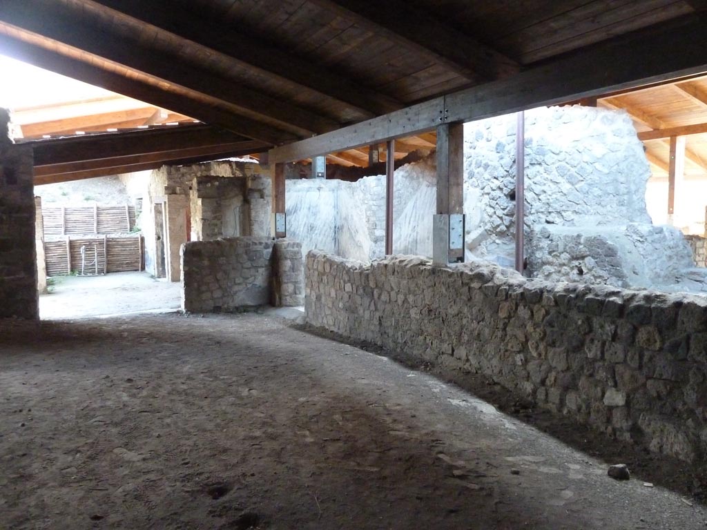 Stabiae, Villa Arianna, June 2019. W.22, looking across the north portico of the courtyard. Photo courtesy of Buzz Ferebee.