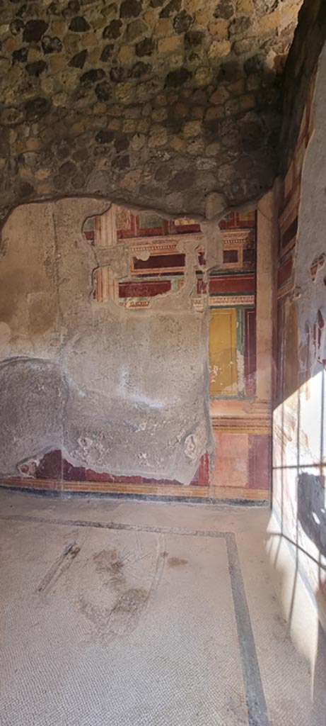 Stabiae, Villa Arianna, September 2015. Room 44, north wall and north-east corner.