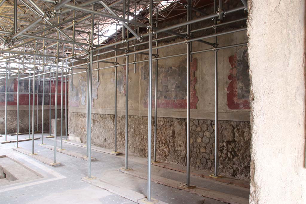 Stabiae, Villa Arianna, September 2015. Room 24, looking towards east wall.