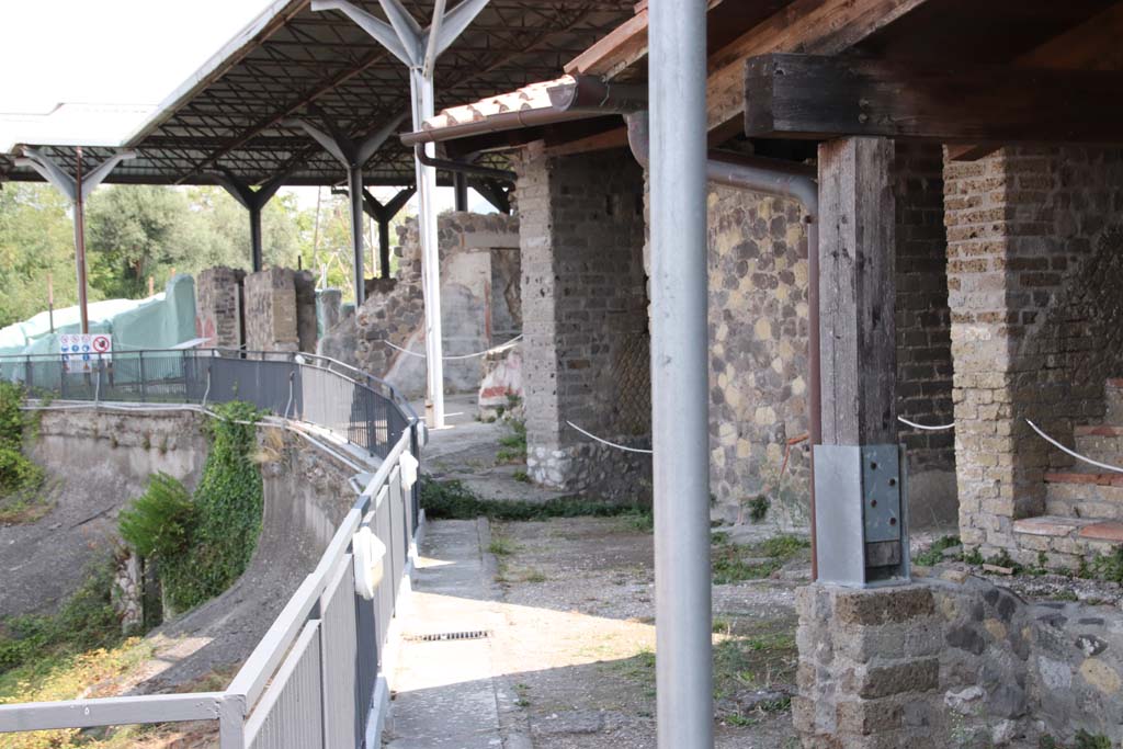 Stabiae, Villa Arianna, September 2021. Looking east from steps in room 34, on right. Photo courtesy of Klaus Heese.