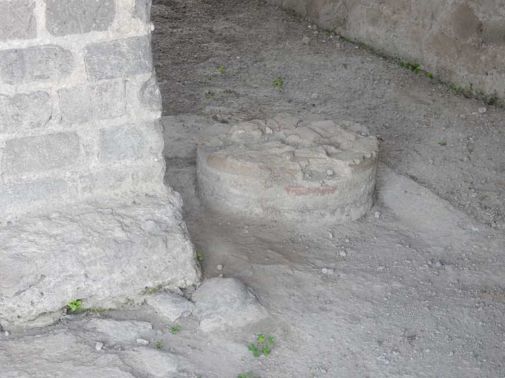 Stabiae, Villa Arianna, June 2019. Room 36, column base. Photo courtesy of Buzz Ferebee.