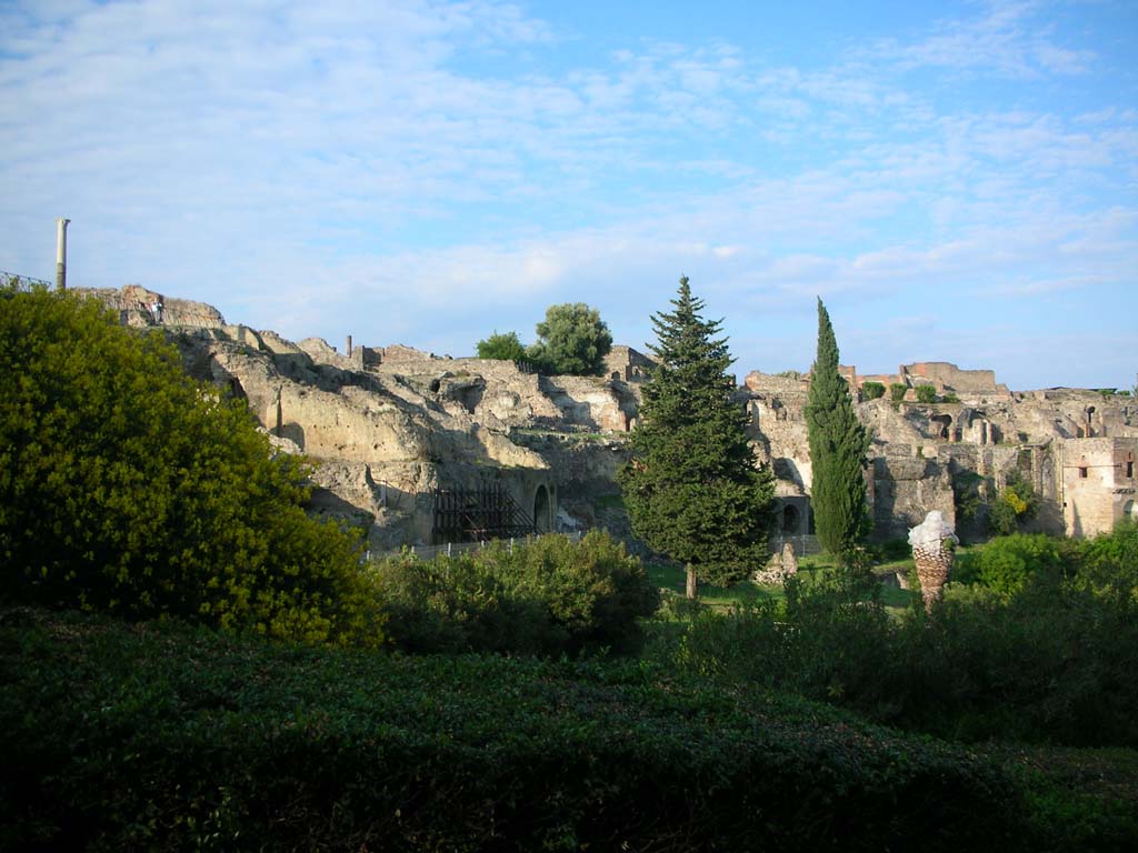 VIII.1.3 Pompeii. May 2010. Looking east from rear of Temple of Venus, upper left. Photo courtesy of Ivo van der Graaff.