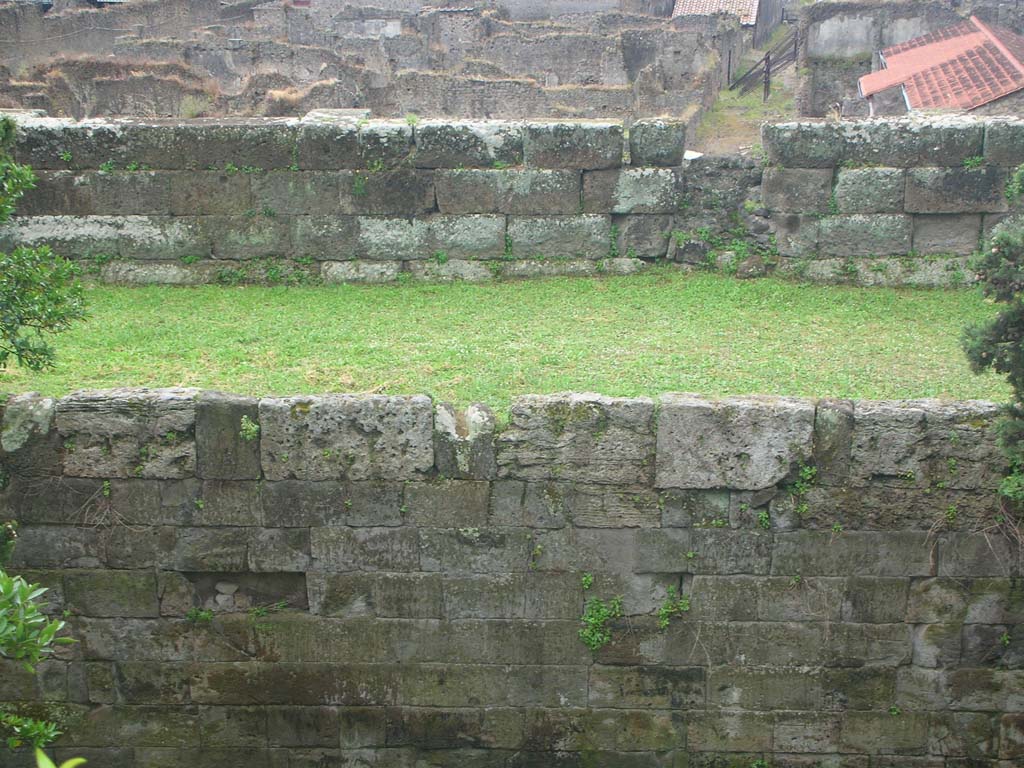 Walls on north side of Pompeii. May 2010.  Looking south on east side of Tower XI. Photo courtesy of Ivo van der Graaff.