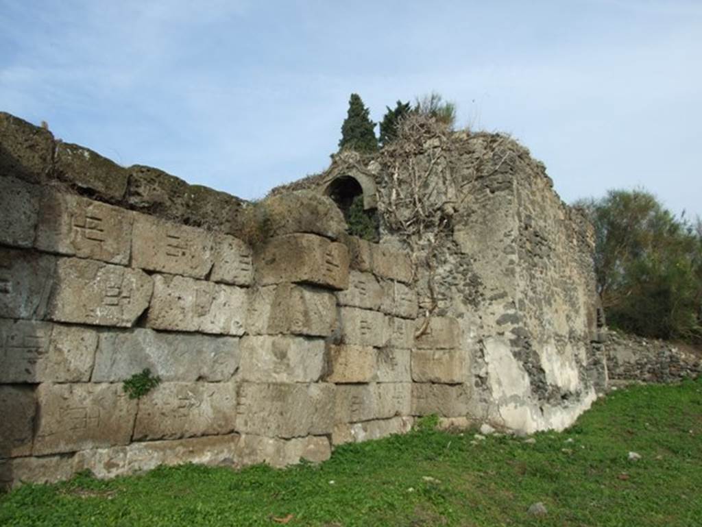 Pompeii walls. December 2007. City walls and Tower XII, looking east. 