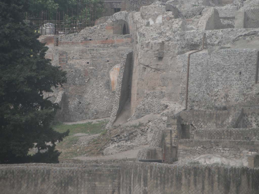 Walls on west side of VII.16.16, Pompeii. May 2011. Detail of City Wall. Photo courtesy of Ivo van der Graaff.