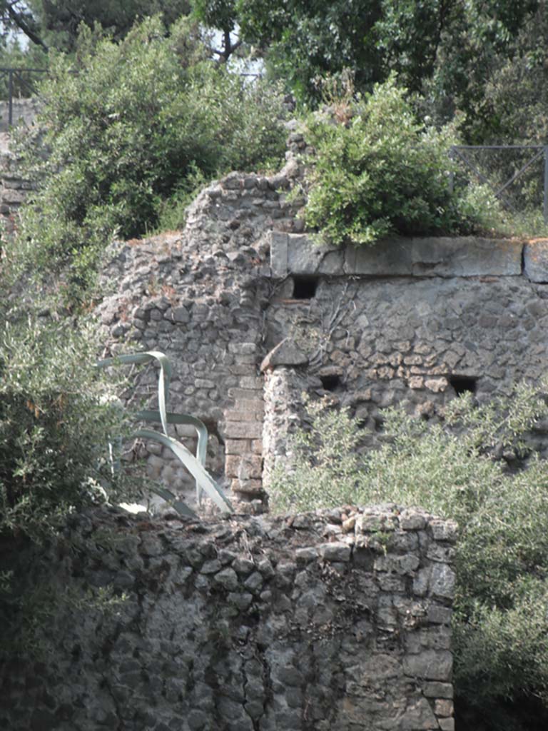 VIII.2.39 on left, and rear of Triangular Forum, on right, Pompeii. Detail. Photo courtesy of Ivo van der Graaff.