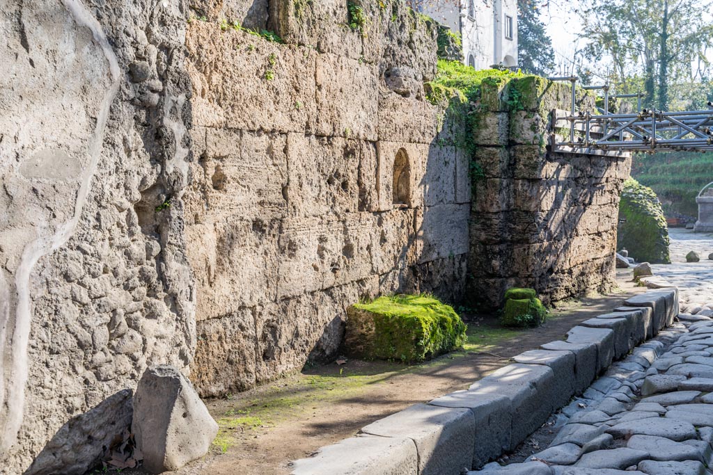 Porta Stabia, Pompeii. January 2023. Looking south along east side of gate. Photo courtesy of Johannes Eber.